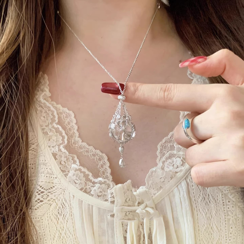 White Crystal Starburst Mesh Pendant Adjustable Necklace Women's Accessories Geometric Copper Material