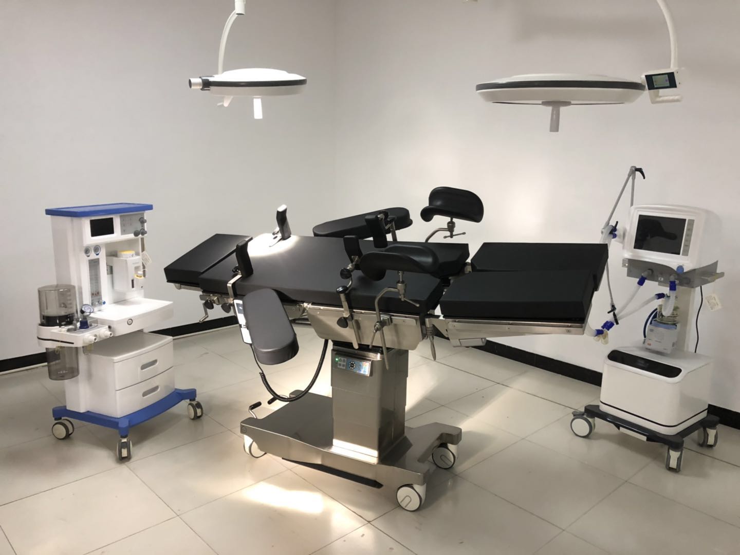 Electric Operating Table Comprehensive Surgical Table BXOT-005