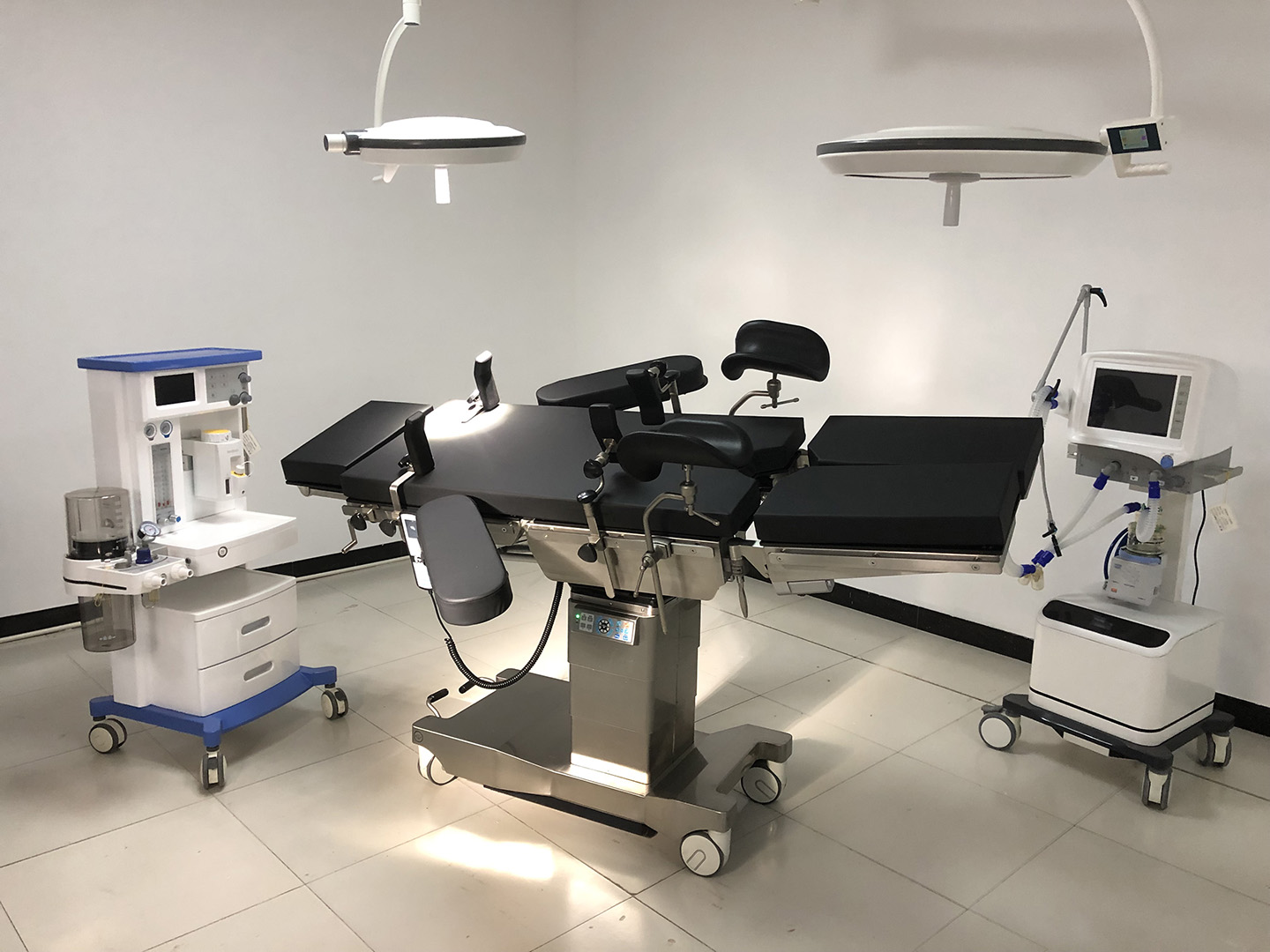 Electric Operating Table Comprehensive Surgical Table BXOT-005