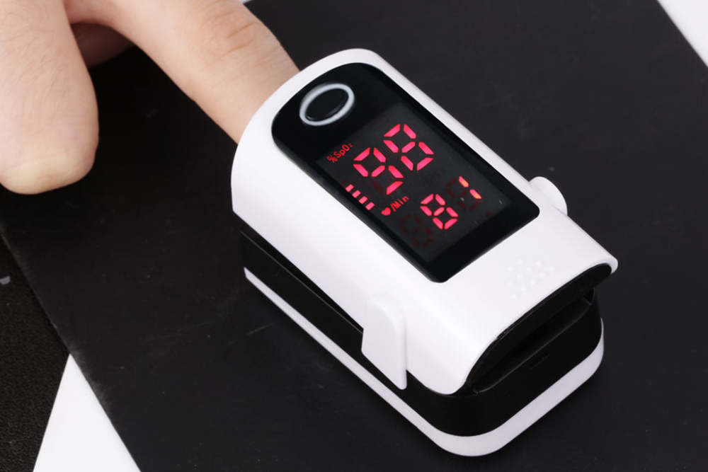Highly Accurate OLED Pulse Oxymeter/Oximeter Finger Type