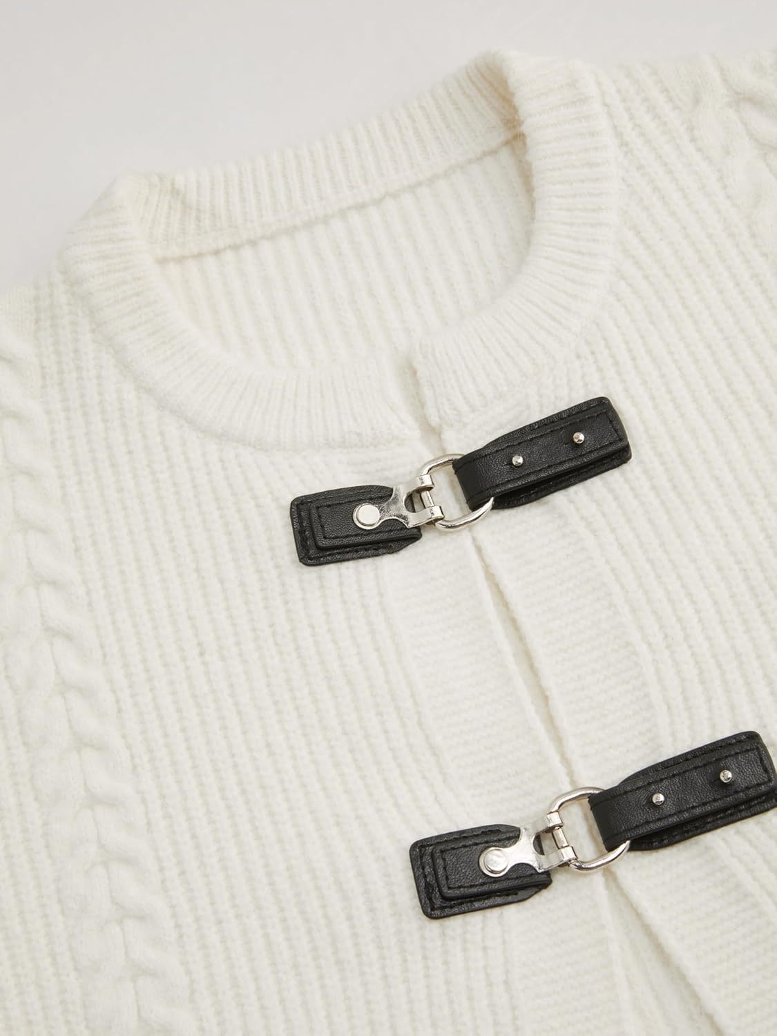 Women's Round Neck Buckle Knitted Cropped Open Front Long Sleeve Sweater Outerwear | Dacheng Clothing B2B Wholesale,Dacheng Garments,Women's Round Neck Buckle Knitted Cropped Open Front Long Sleeve Sweater Outerwear | Dacheng Clothing B2B Wholesale