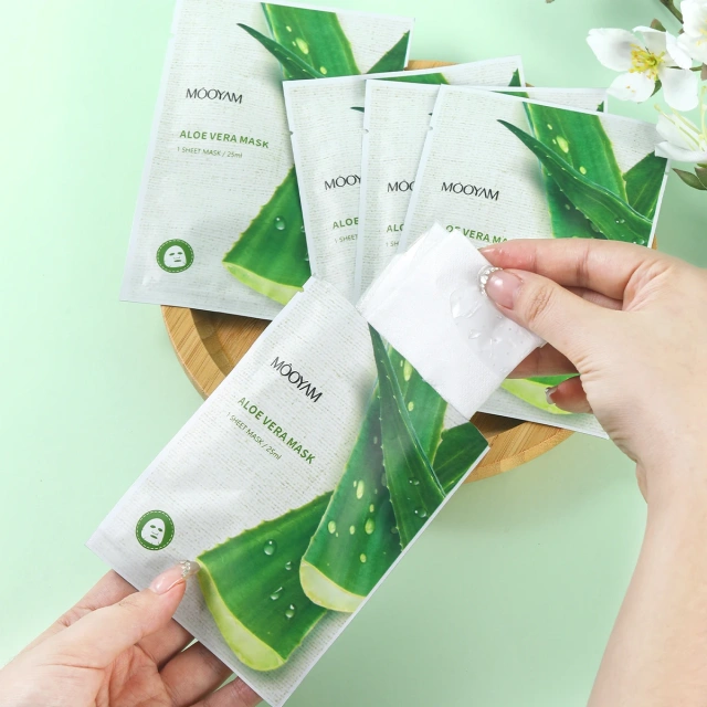 MOOYAM Customized OEM Hydrating and Moisturizing Fruit Mask Nourishing Brightening and Shrinking Pores Skin Care Facial Mask