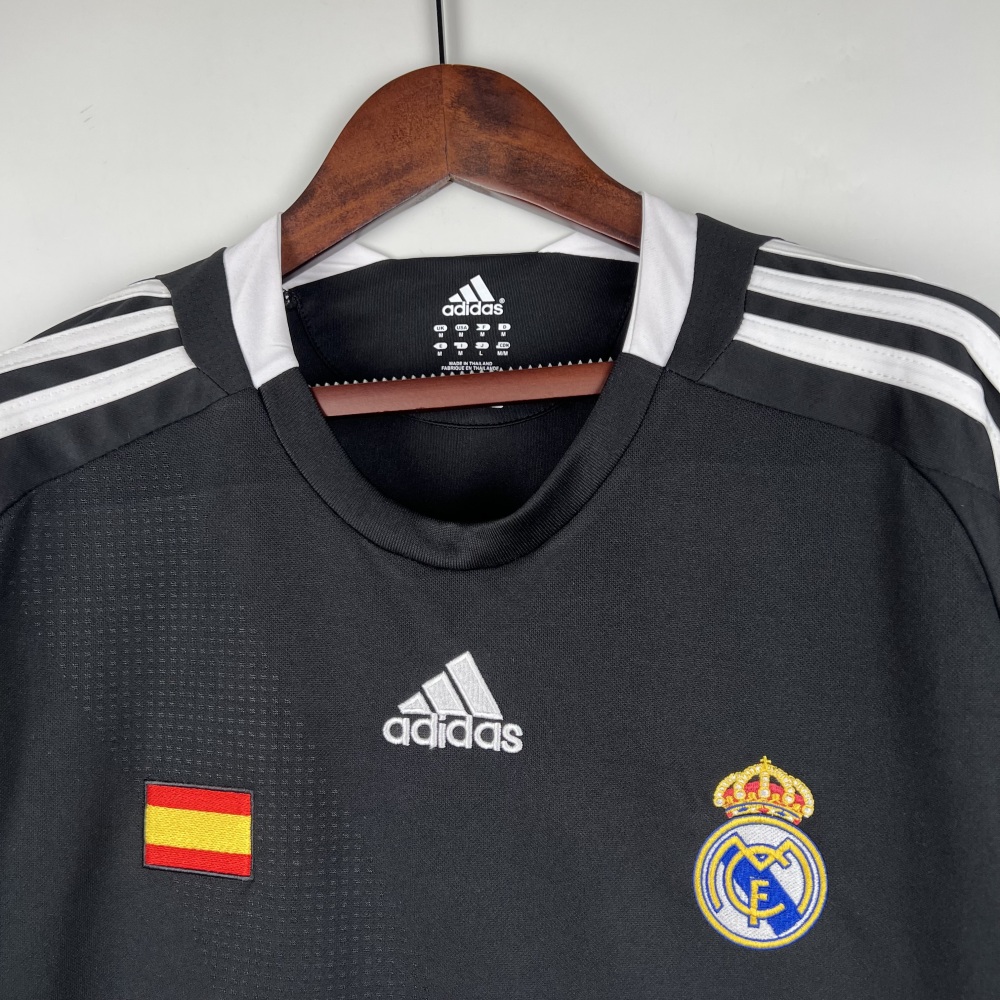 08-09Real Madrid away Retro jerseys