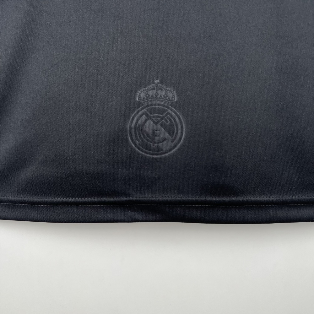 08-09Real Madrid away Retro jerseys