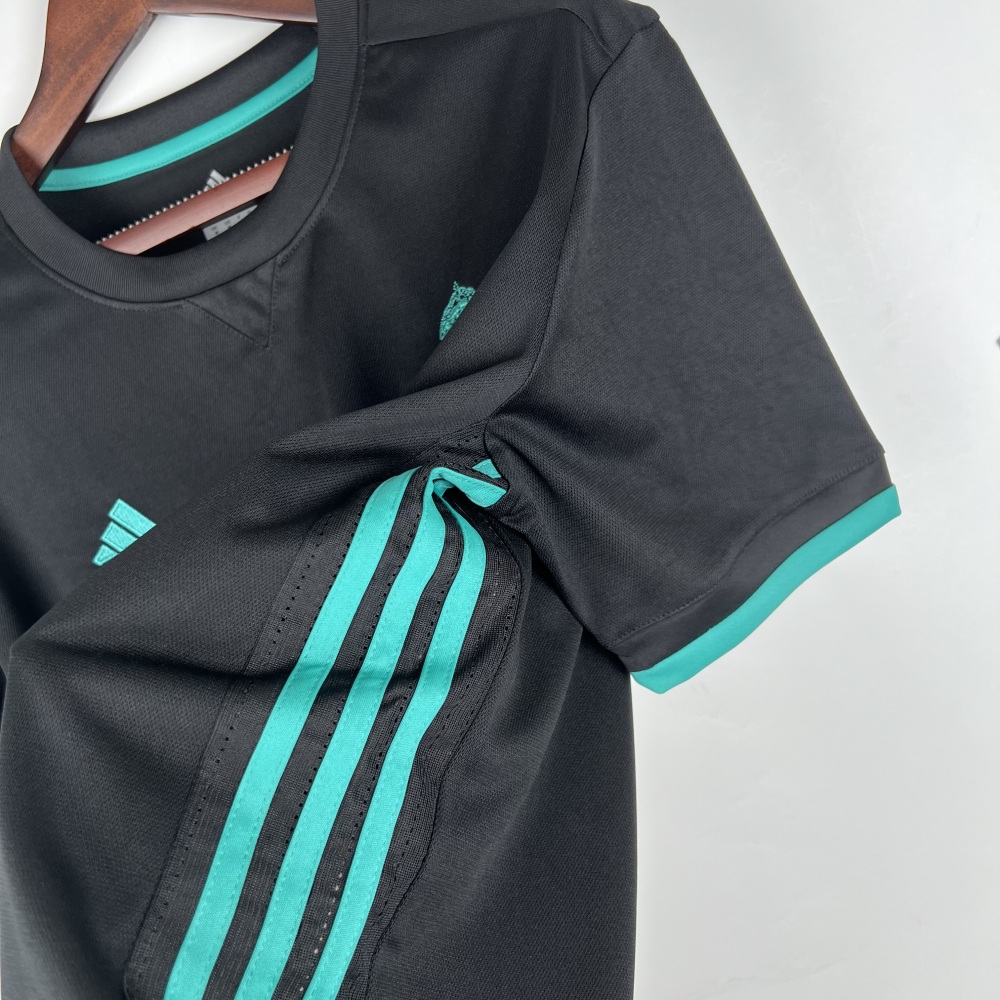 17-18Real Madrid  away  Retro jerseys
