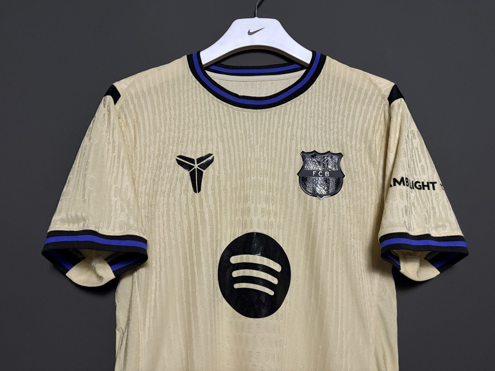 25-26 season Barcelona away Player version（2526巴塞罗那客场-球员版）