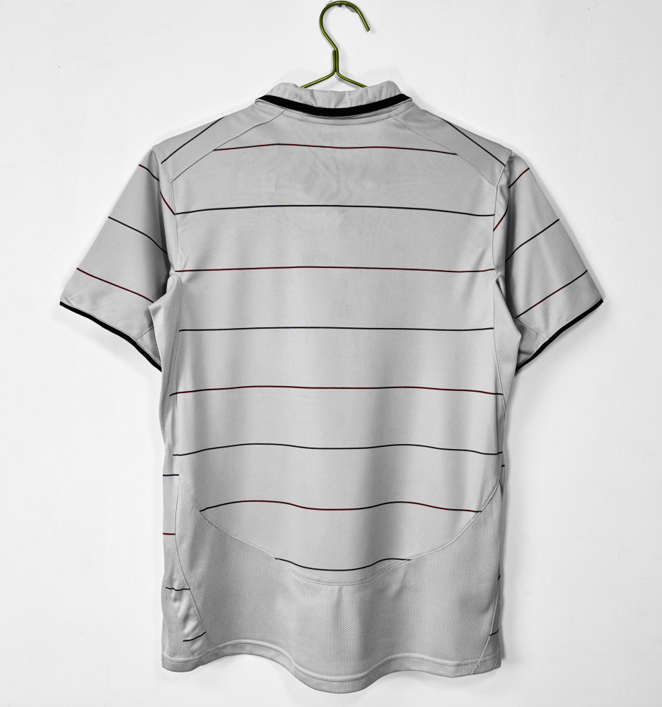 03-04Barcelona away Retro jerseys