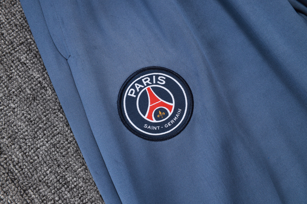 B25104 # _2526 Half Pull Paris Grey