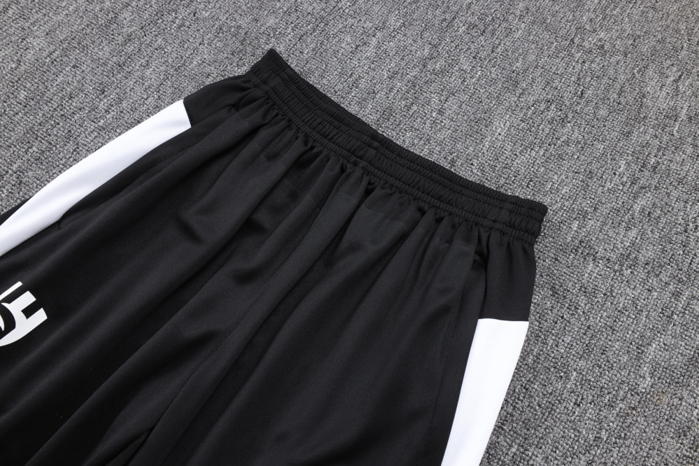 B2598 # _2526 Half Pull Crescent Black