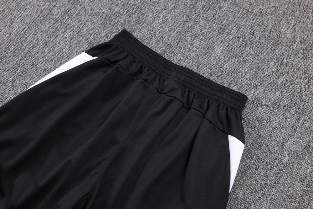 B2598 # _2526 Half Pull Crescent Black