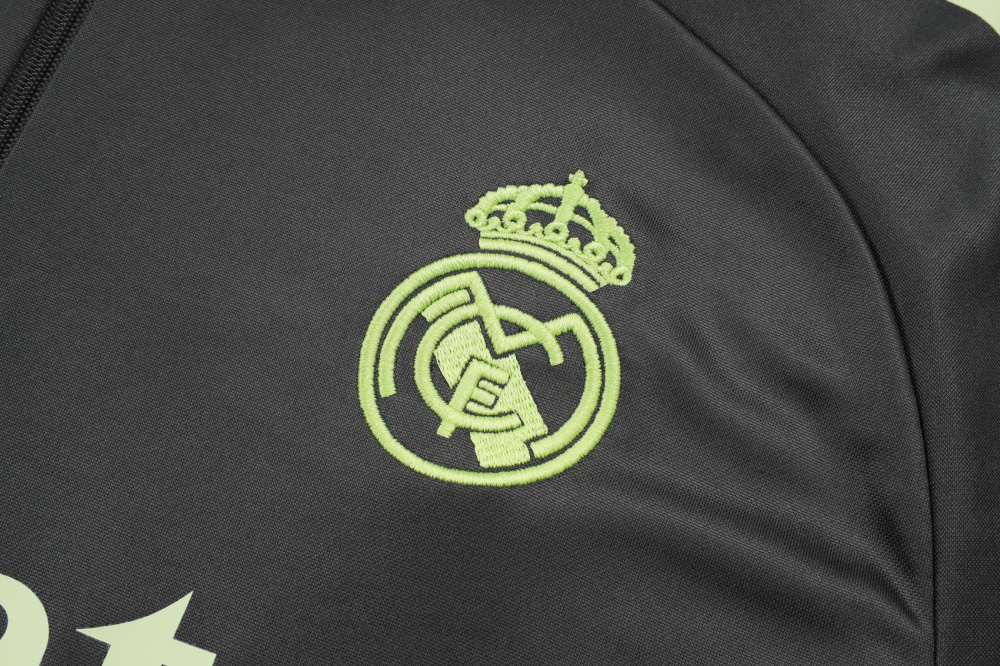 B2582 # _2526 Half Pull Real Madrid Grey Green