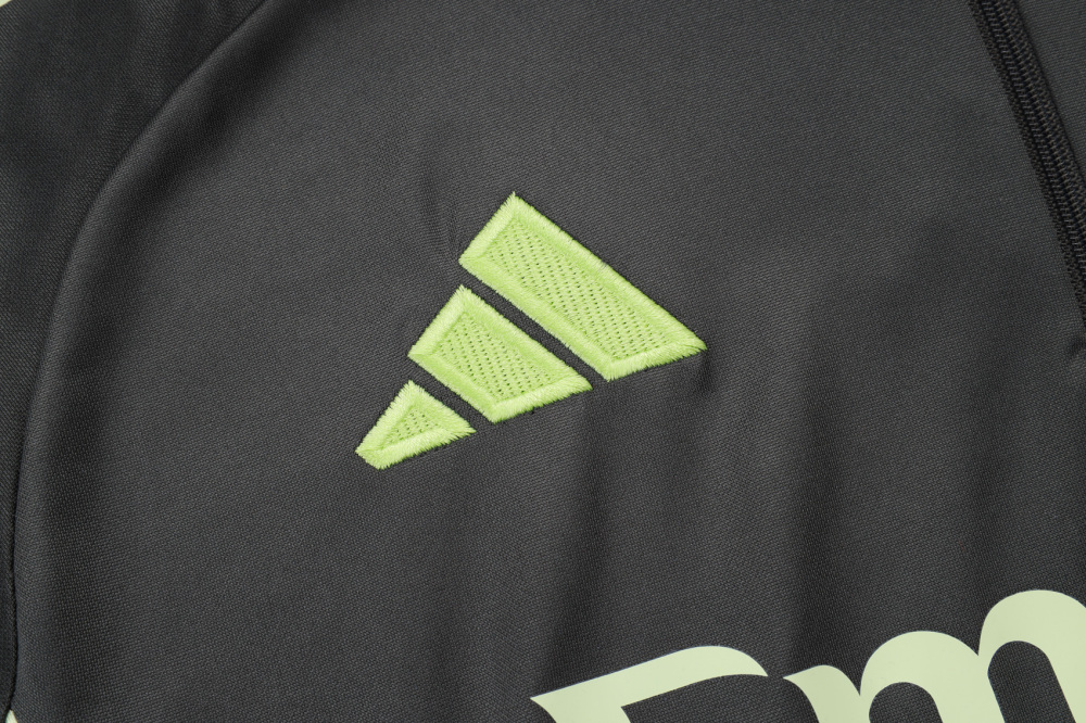 B2582 # _2526 Half Pull Real Madrid Grey Green