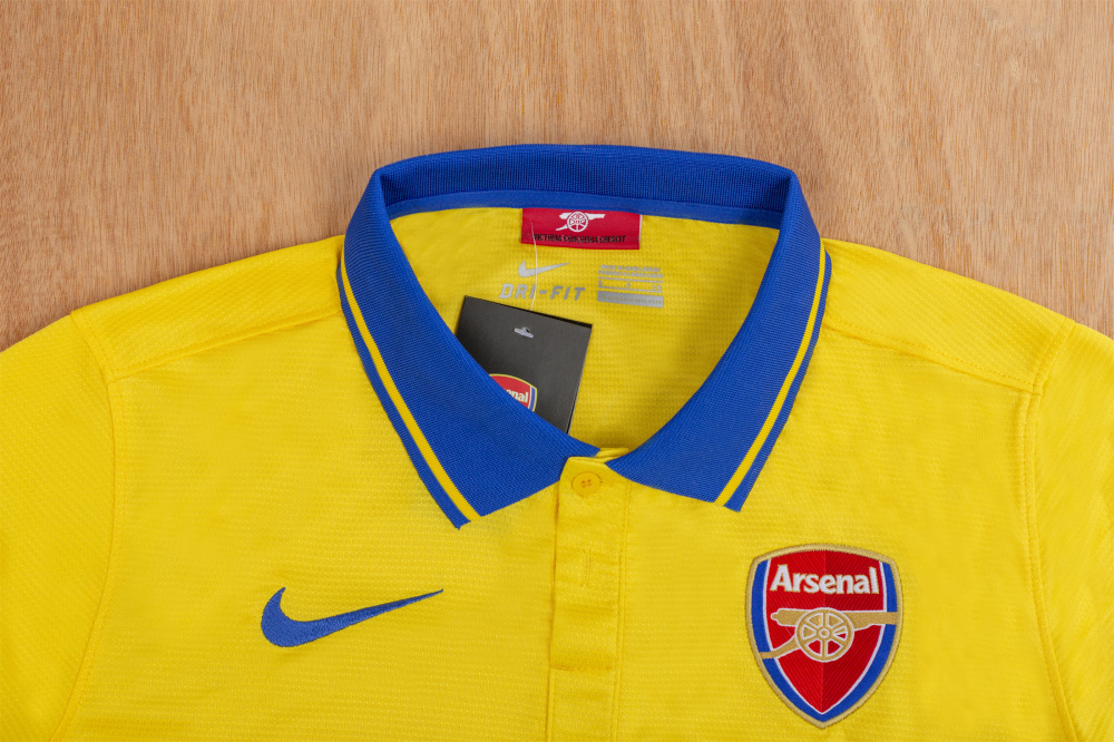 13-14 Arsenal away Retro jerseys  （阿森纳客场）