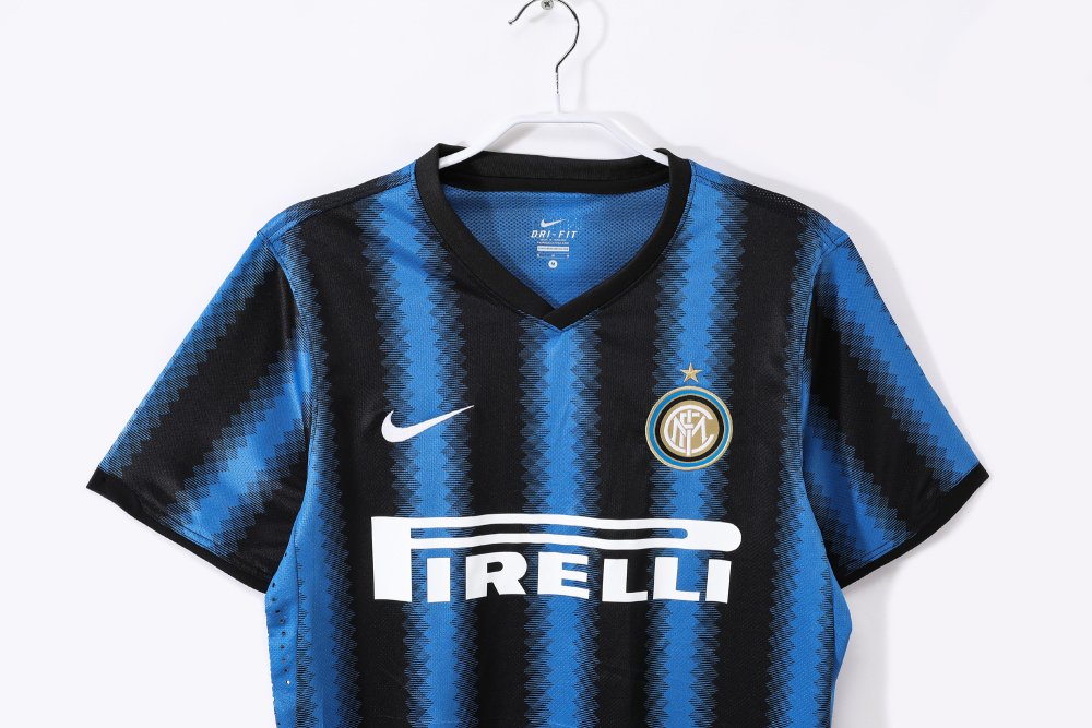 10-11  Inter Milan  home retro jersey
