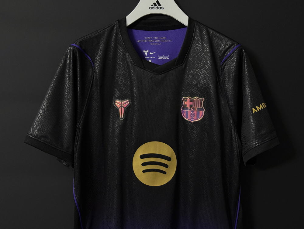 2627 Barcelona away game - fan version（2627巴萨客场-球迷版）