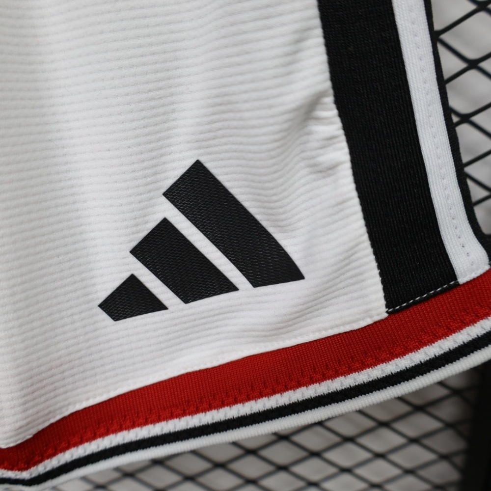 26-27 Manchester United two away Player version football  shorts （26-27曼联主场球员版裤子）