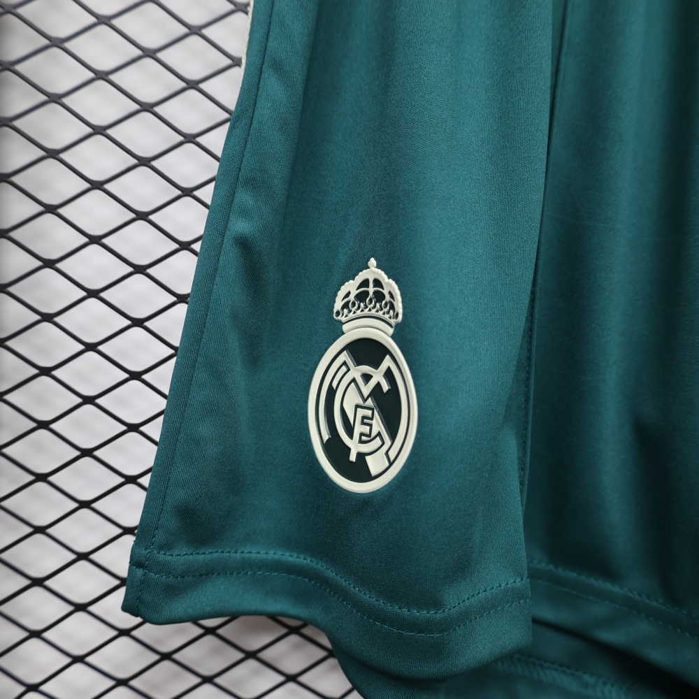 26--27 Real Madrid away  player version football  shorts （26-27皇马客场球员版裤子）