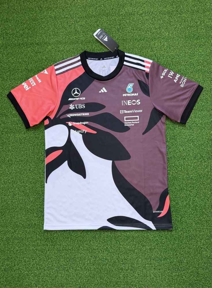 Mercedes AMG Special Edition F1 racing suit（梅赛德斯AMG特别版-F1赛车服）