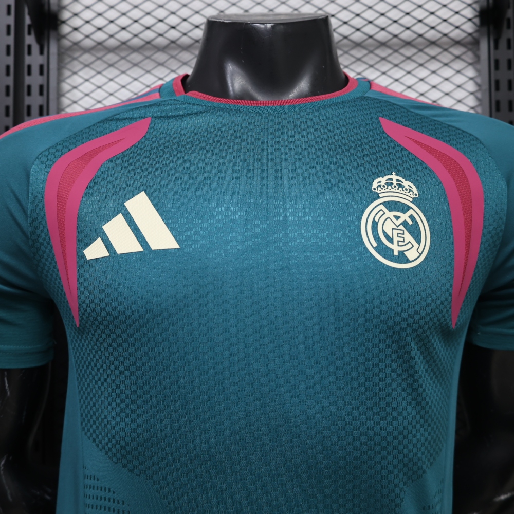 26-27 Real Madrid training suit purple player version（26-27皇马训练服球员版）