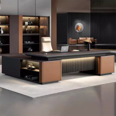 CEO-Schreibtisch
