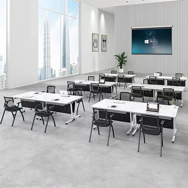 Zusammenklappbarer Konferenztisch