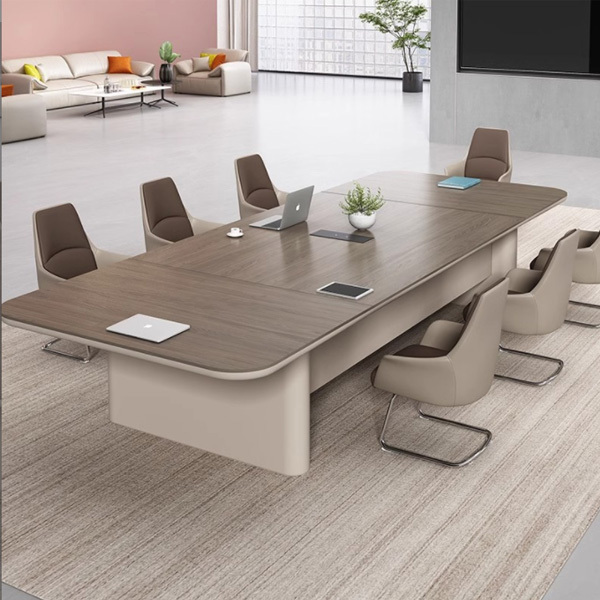 Mesa de conferencias del jefe