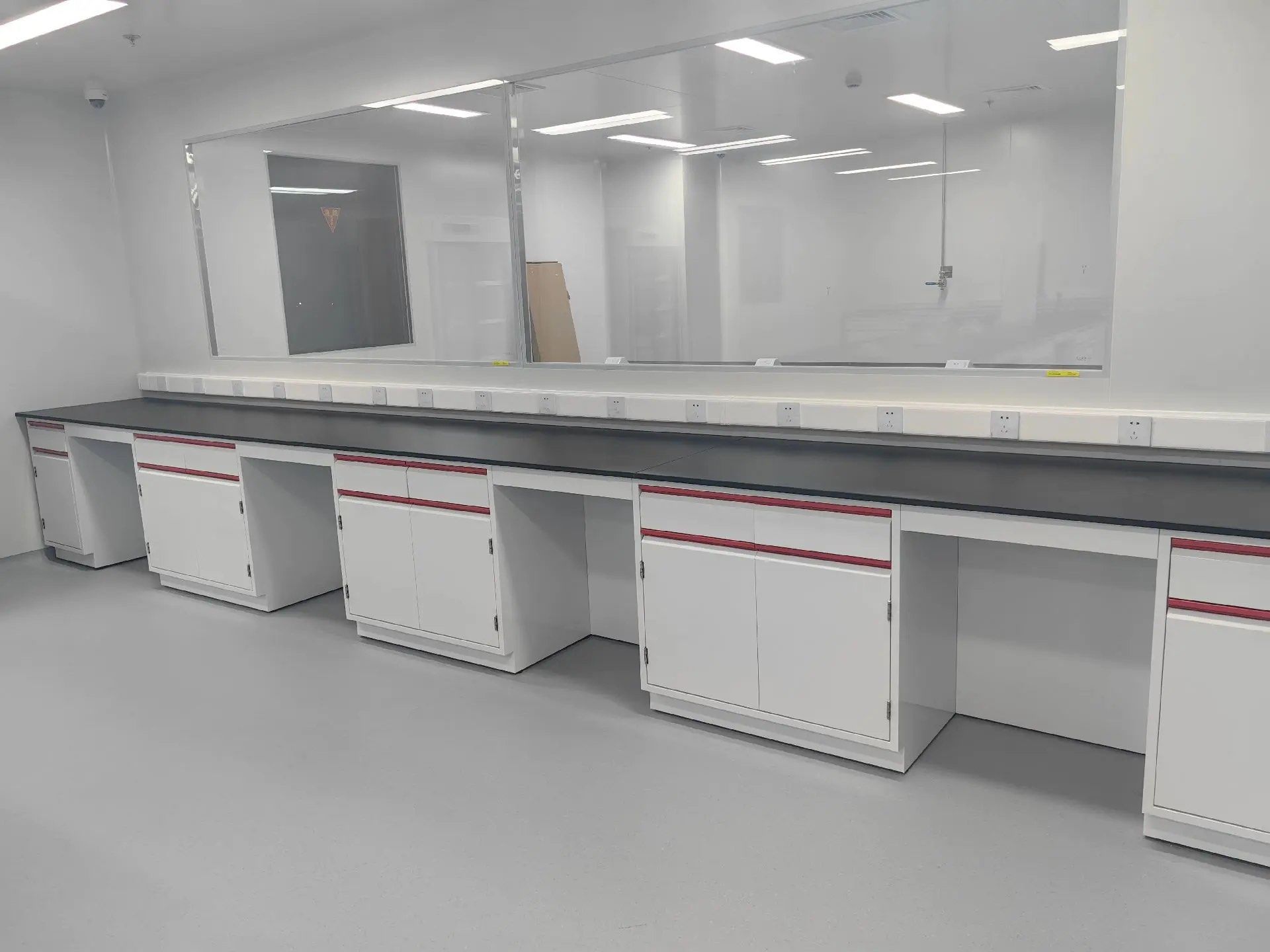 Morder Chemical Lab Island Bench With Water Sink Cabinet and Reagent Rack