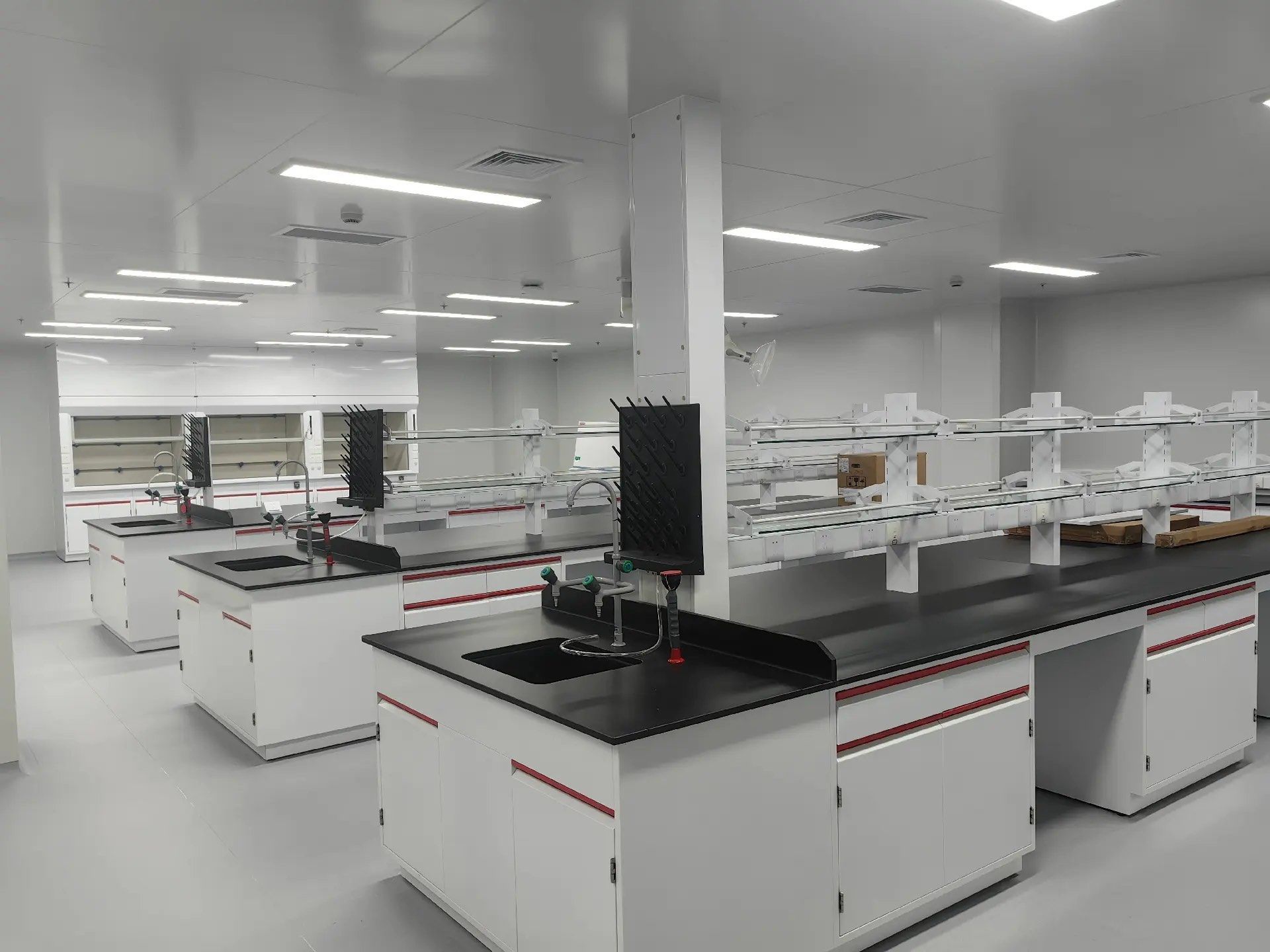 VitalLab All-Steel Laboratory Workbenches for Pharmaceutical Biology Clean Room Use Lab Island Bench