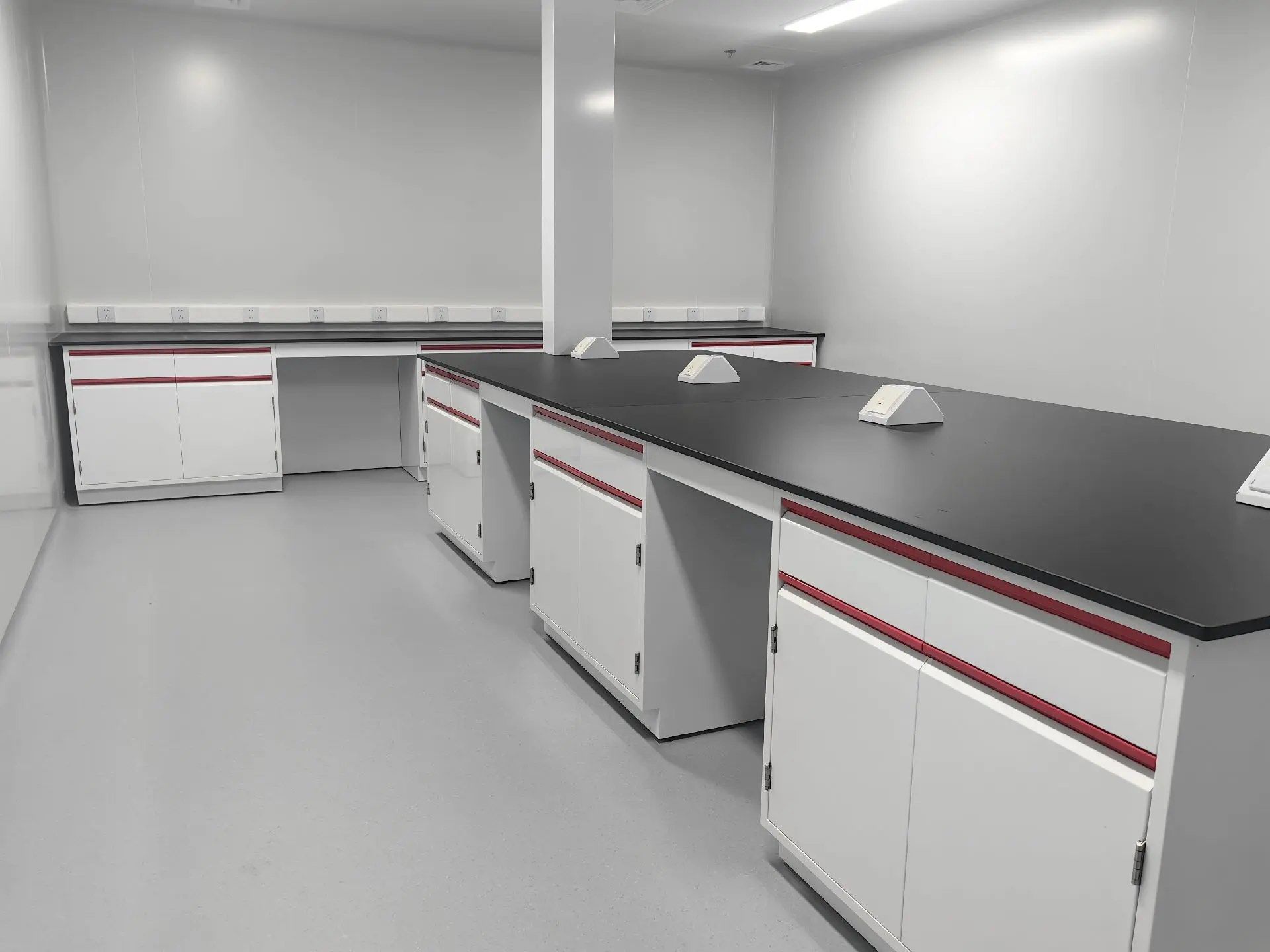 VitalLab All-Steel Laboratory Workbenches for Pharmaceutical Biology Clean Room Use Lab Island Bench