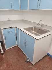 Pharmacy Laboratory Modern Metal Lab Table with Cabinet Storage Laboratory Workbench