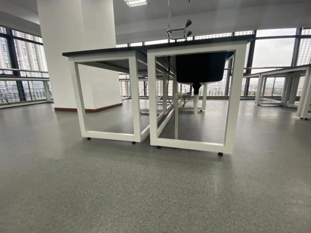 Cheap Price Simple Design Metal Lab Table with Water Sink Modern Mobile Iron Frame Easy Moving 2 Drawers