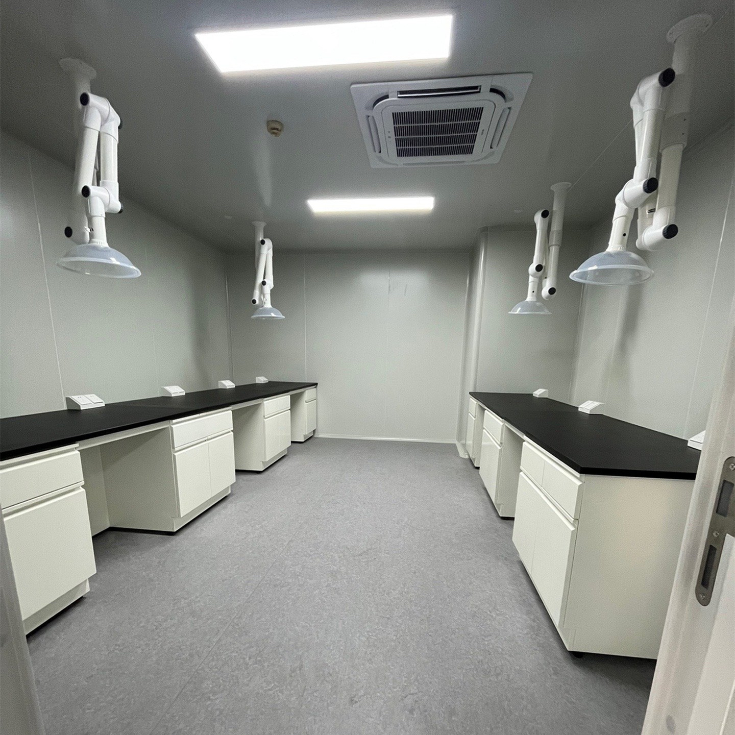 Multifunctional Lab Benches Chemical-resistant Metal Laboratory Furniture for Hospital & School Use Ultra-clean Sterile Tables