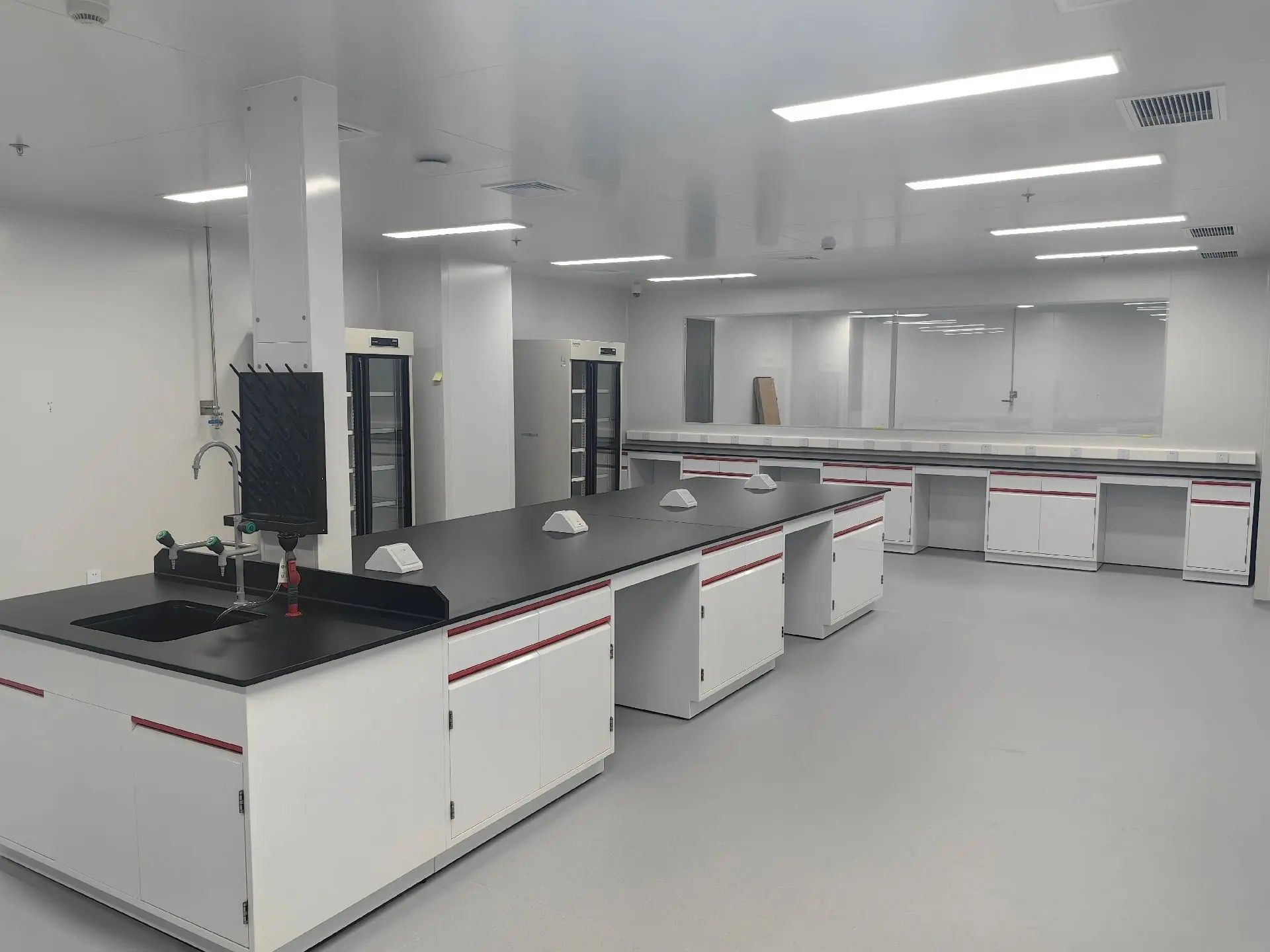 Morder Chemical Lab Island Bench With Water Sink Cabinet and Reagent Rack
