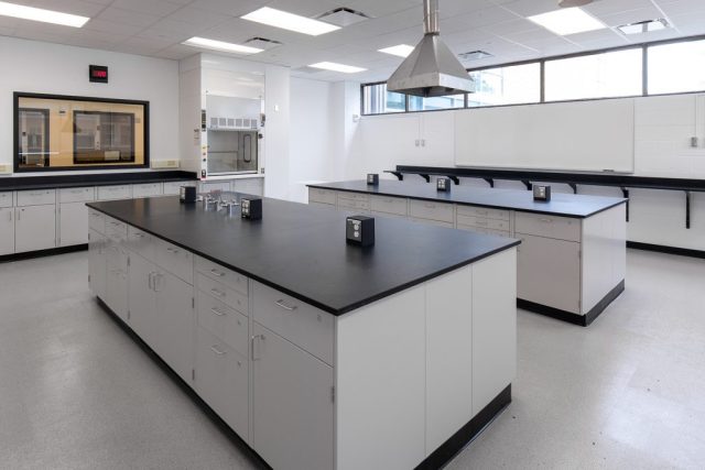 American Style Wall Bench Modern Lab Workstation with Upper Cupboard