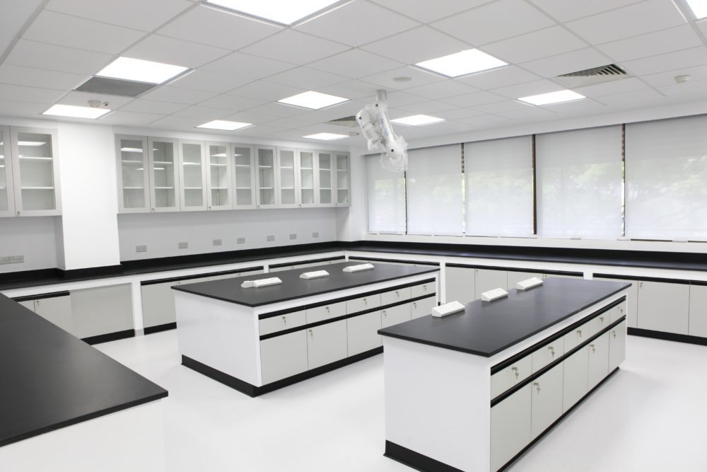 University Physical Lab Wall Bench Electric Work Table with Metal Storage Cabinet and 4 Drawers for Chemical Laboratory
