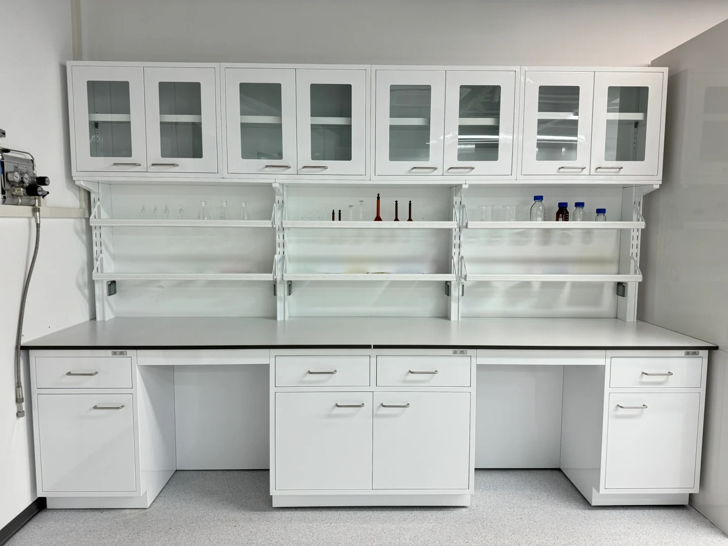 Electric Engineering Lab Bench with Sink and Faucet Lab Test Work Table with Lighting