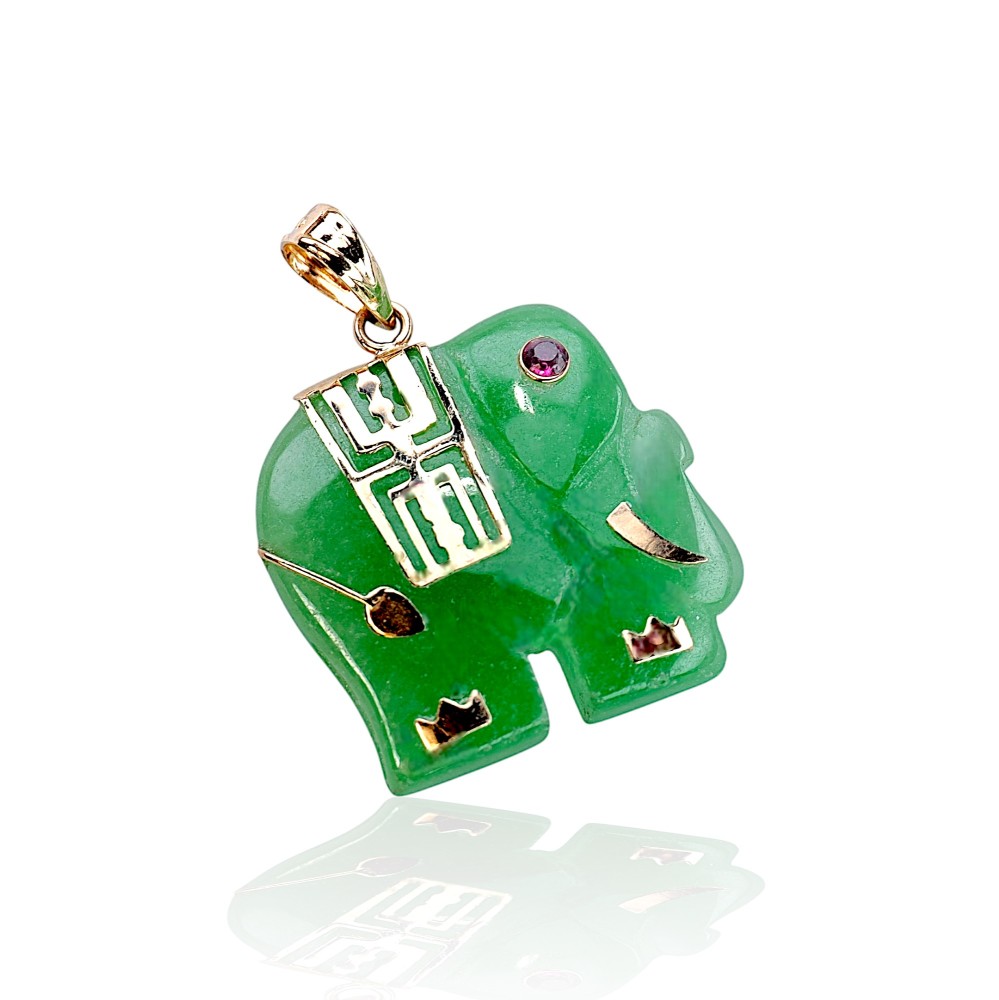 Carved Jade Pendants 40