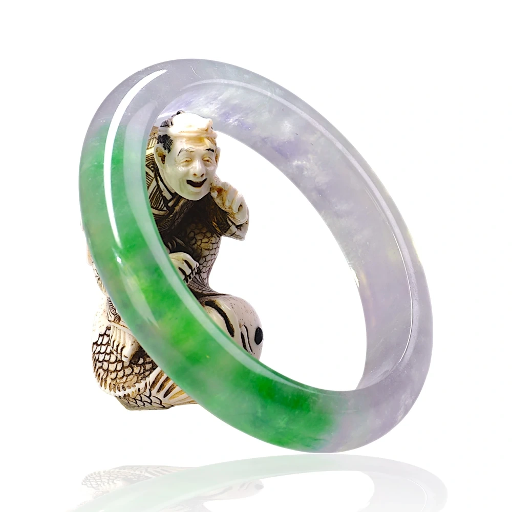 Solid Imperial Green Jade Bangle
