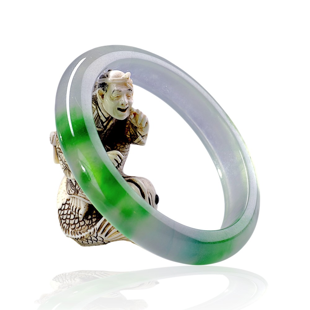 Solid Imperial Green Jade Bangle