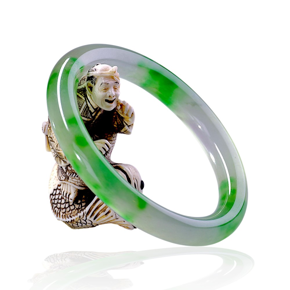 Solid Imperial Green Jade Bangle