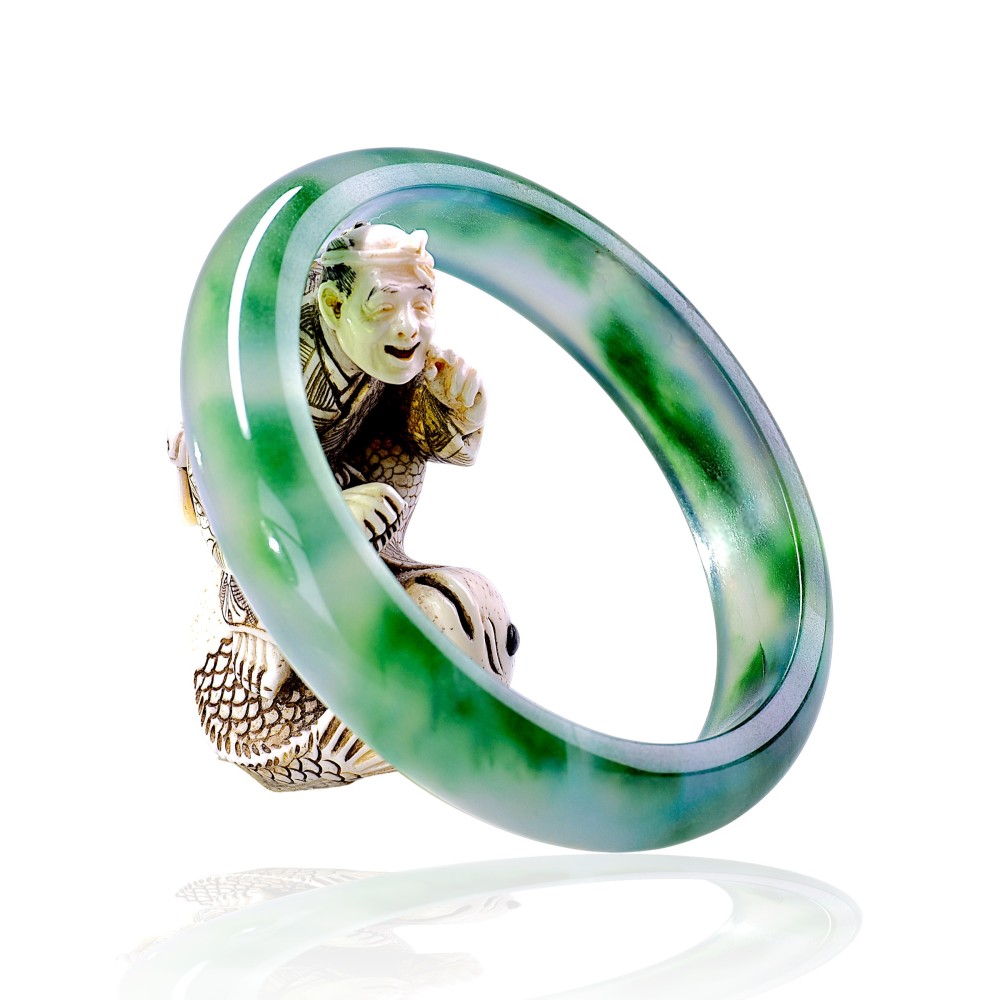 Solid Imperial Green Jade Bangle