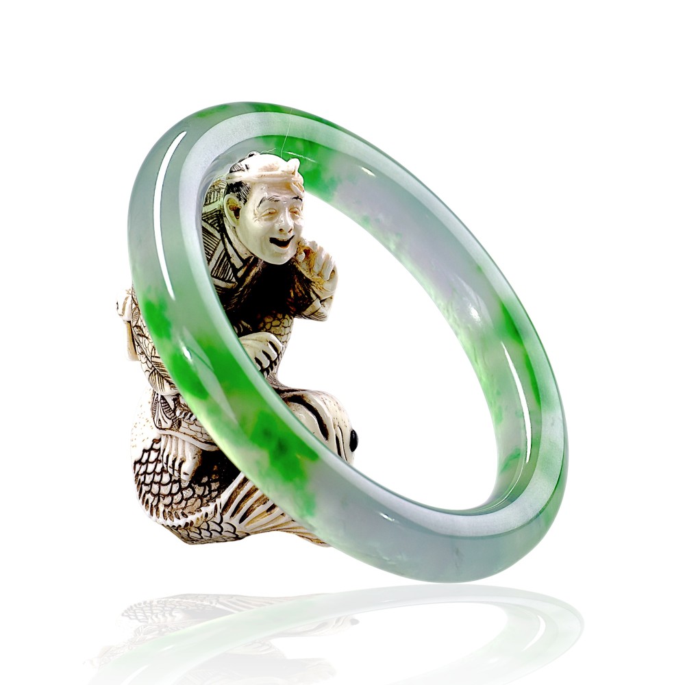 Solid Imperial Green Jade Bangle