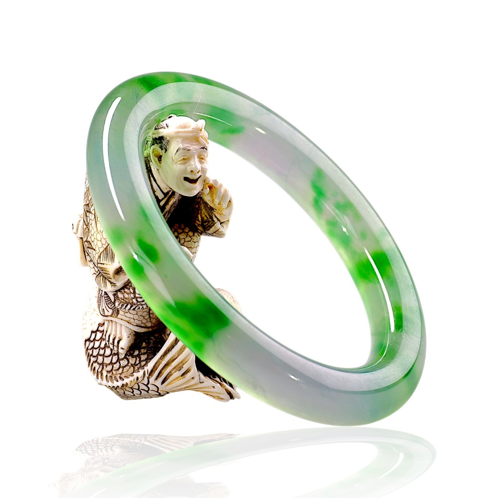 Solid Imperial Green Jade Bangle