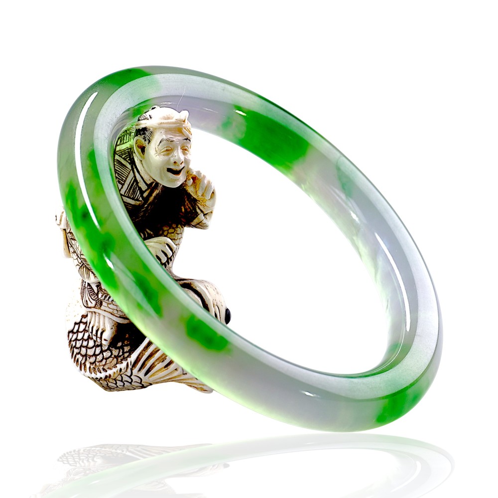 Solid Imperial Green Jade Bangle