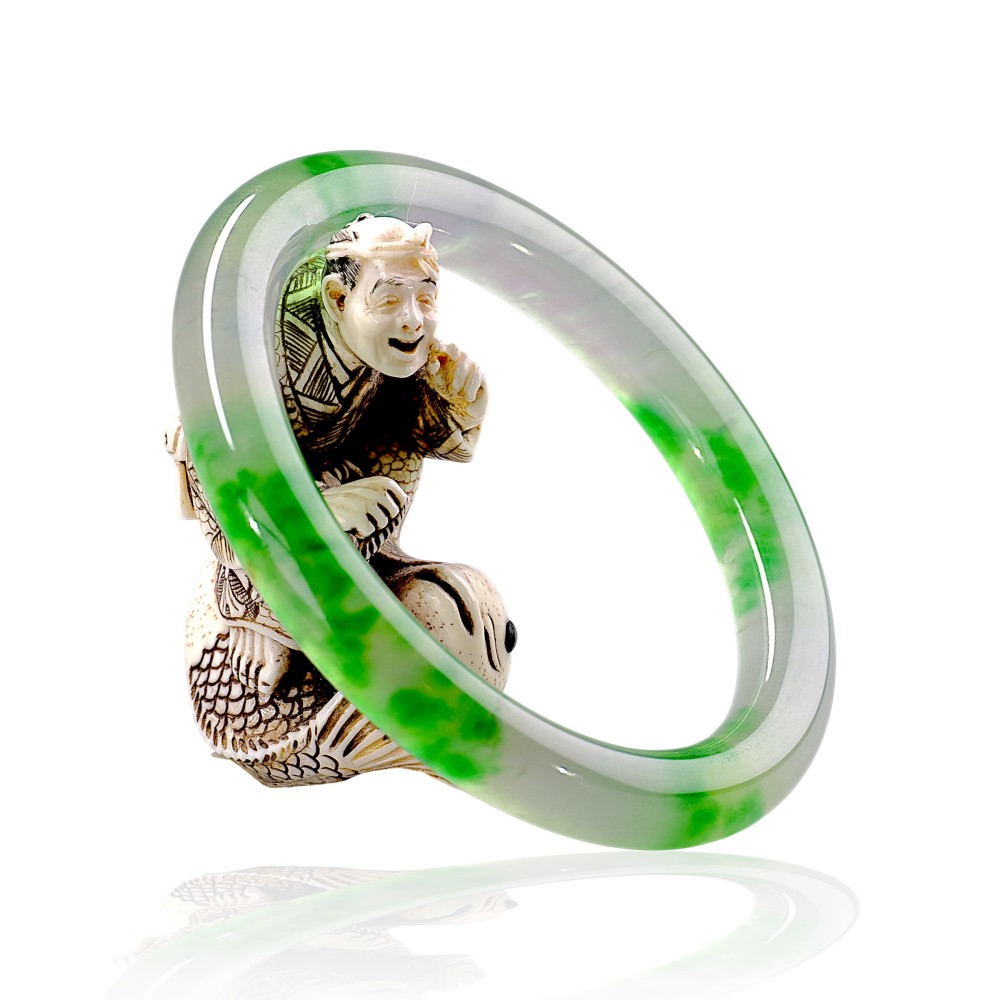 Solid Imperial Green Jade Bangle
