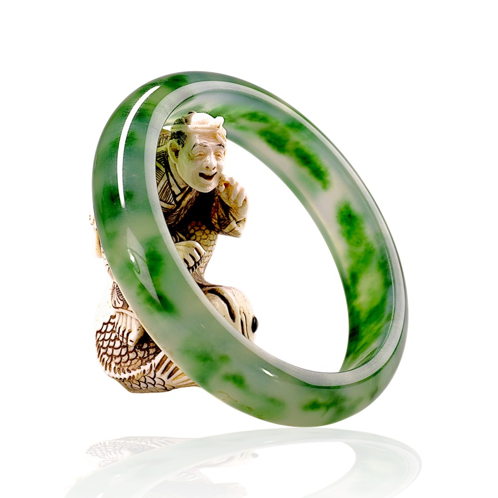 Solid Imperial Green Jade Bangle