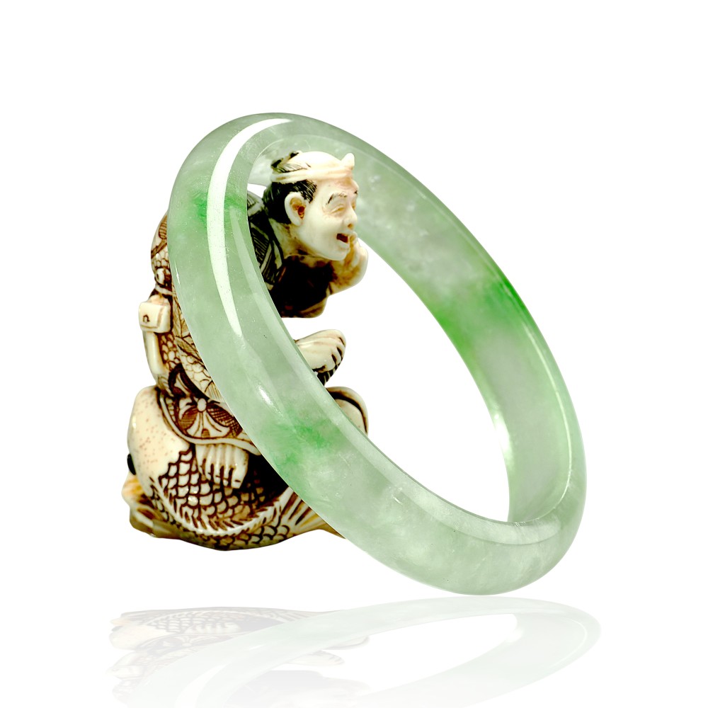 Solid Green Jade Bangle with Inner Diameter 60 to 80 mm