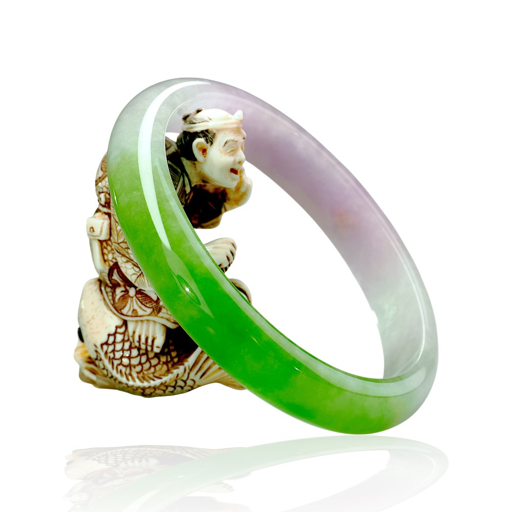 Solid Green Jade Bangle with Inner Diameter 60 to 80 mm