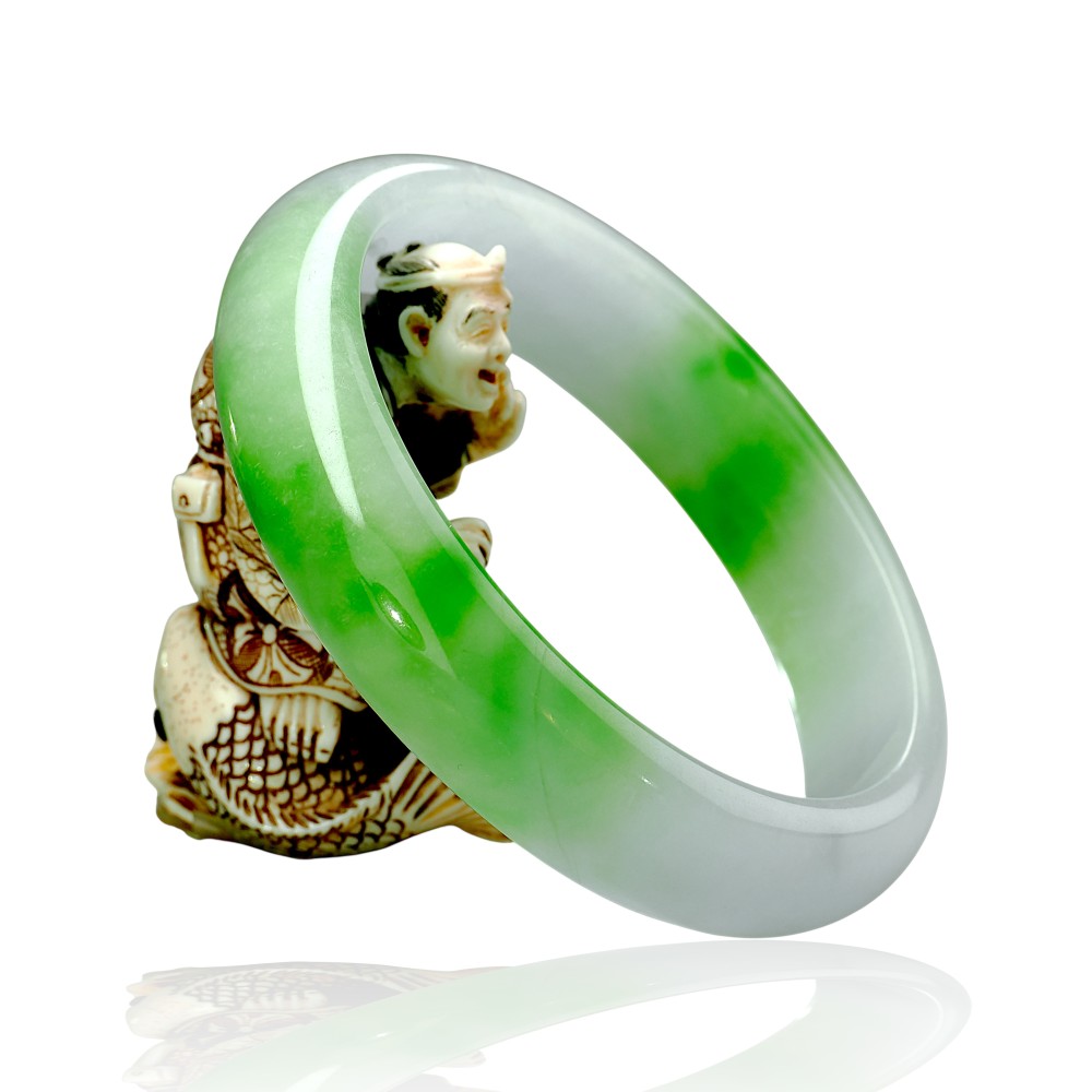 Solid Green Jade Bangle with Inner Diameter 60 to 80 mm