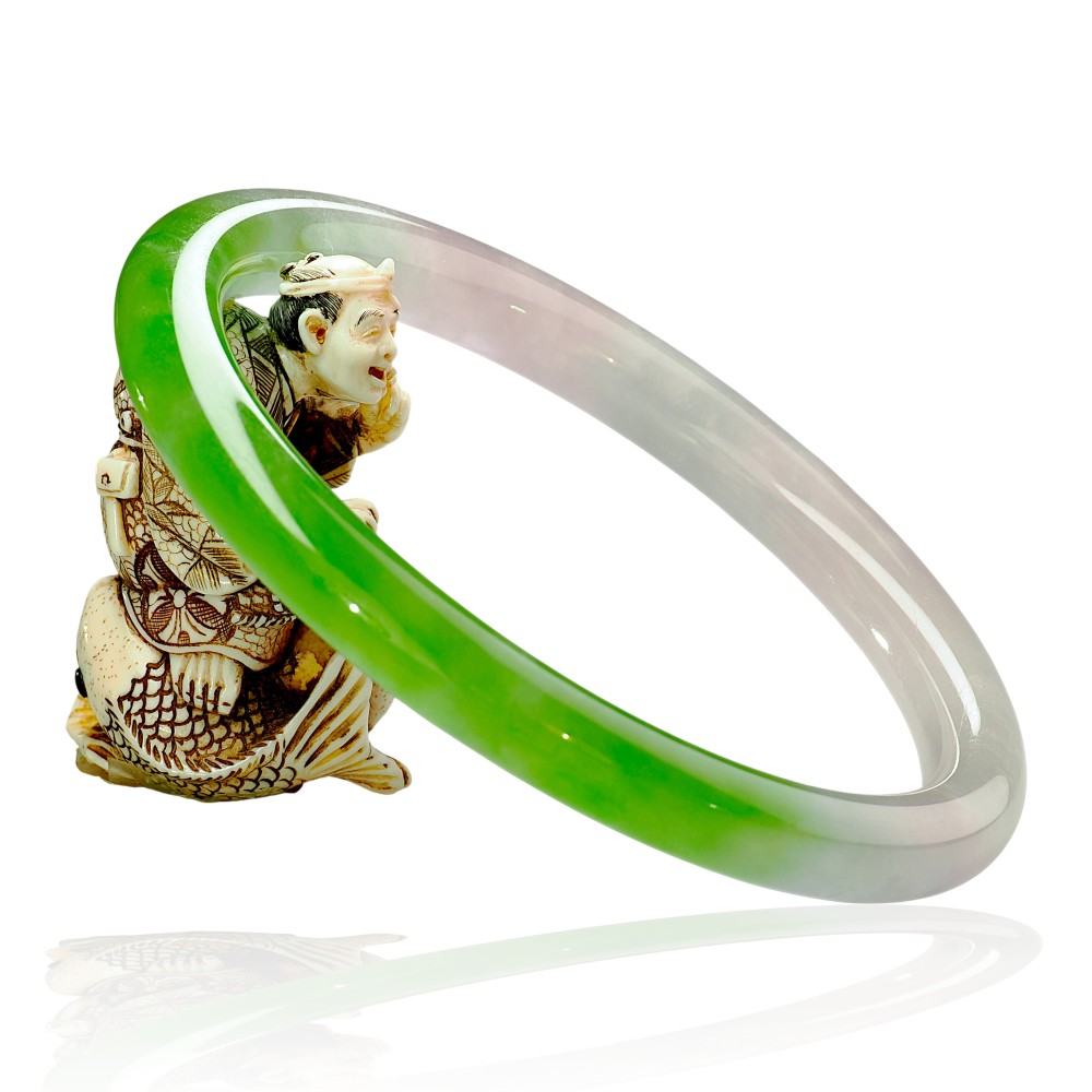 Solid Green Jade Bangle with Inner Diameter 60 to 80 mm